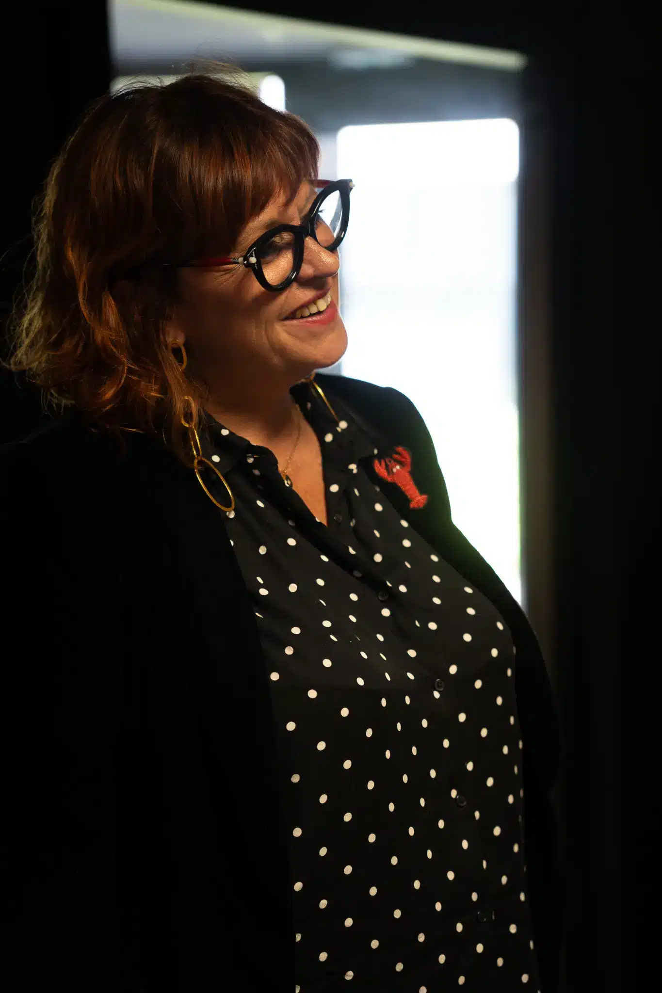 Collaboratrice souriante