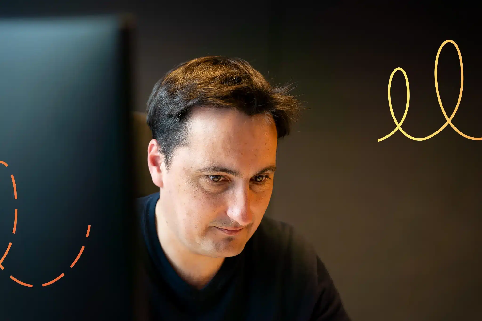 Collègue concentré