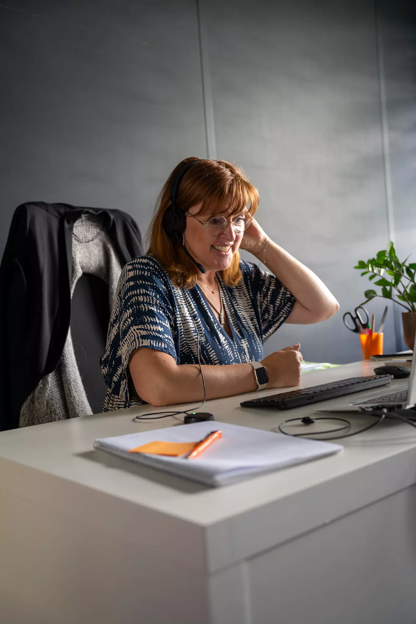 Collègue en pleine discussion teams (2)
