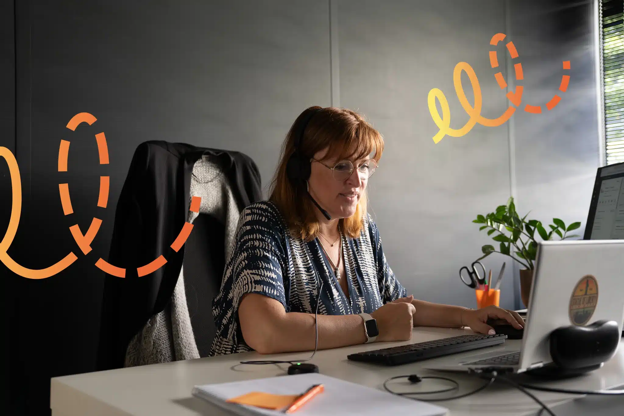 Collègue en pleine discussion teams