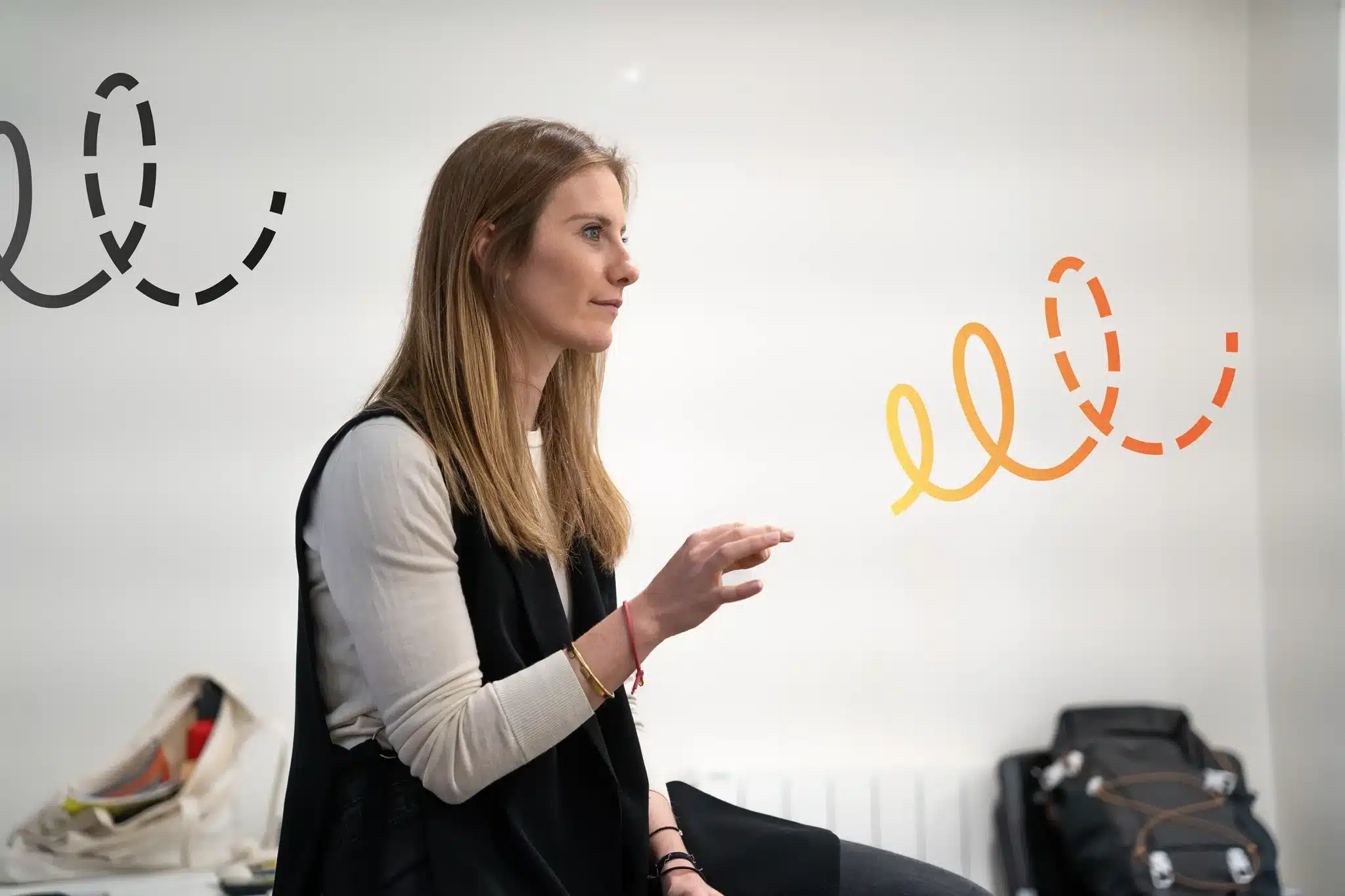 Formatrice expliquant son cours